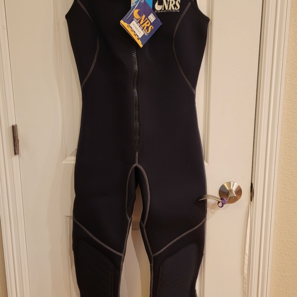 WET SUIT